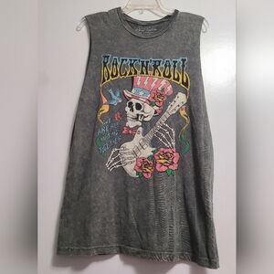 Womens Lotus Fashion Rock N' Roll Graphic Sleeveless Tee Size M